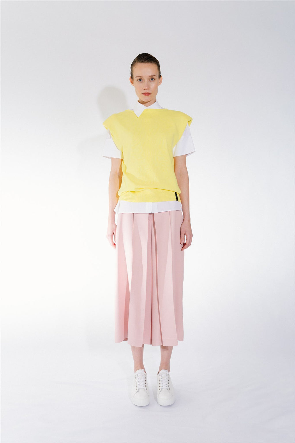 women's pink wide cropped trousers