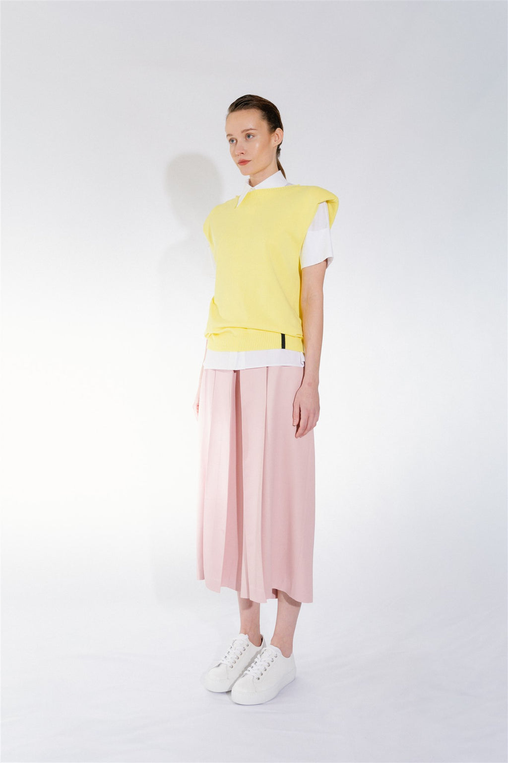 women's pink wide cropped trousers